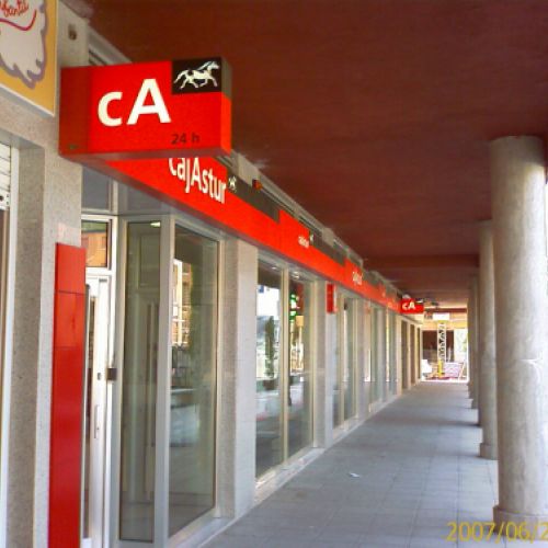 Oficina 245 Parla